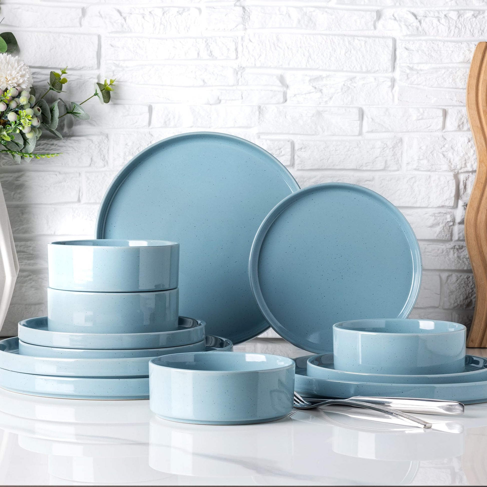 GBHOME Dinnerware Set for 4, 12 Piece Speckled Plates and Bowls Set with Glazed Bottom, Chip & Scratch Resistant Stoneware Plates Sets, Dishwasher & Microwave Safe Dishes (Light Beige, Service for 4)