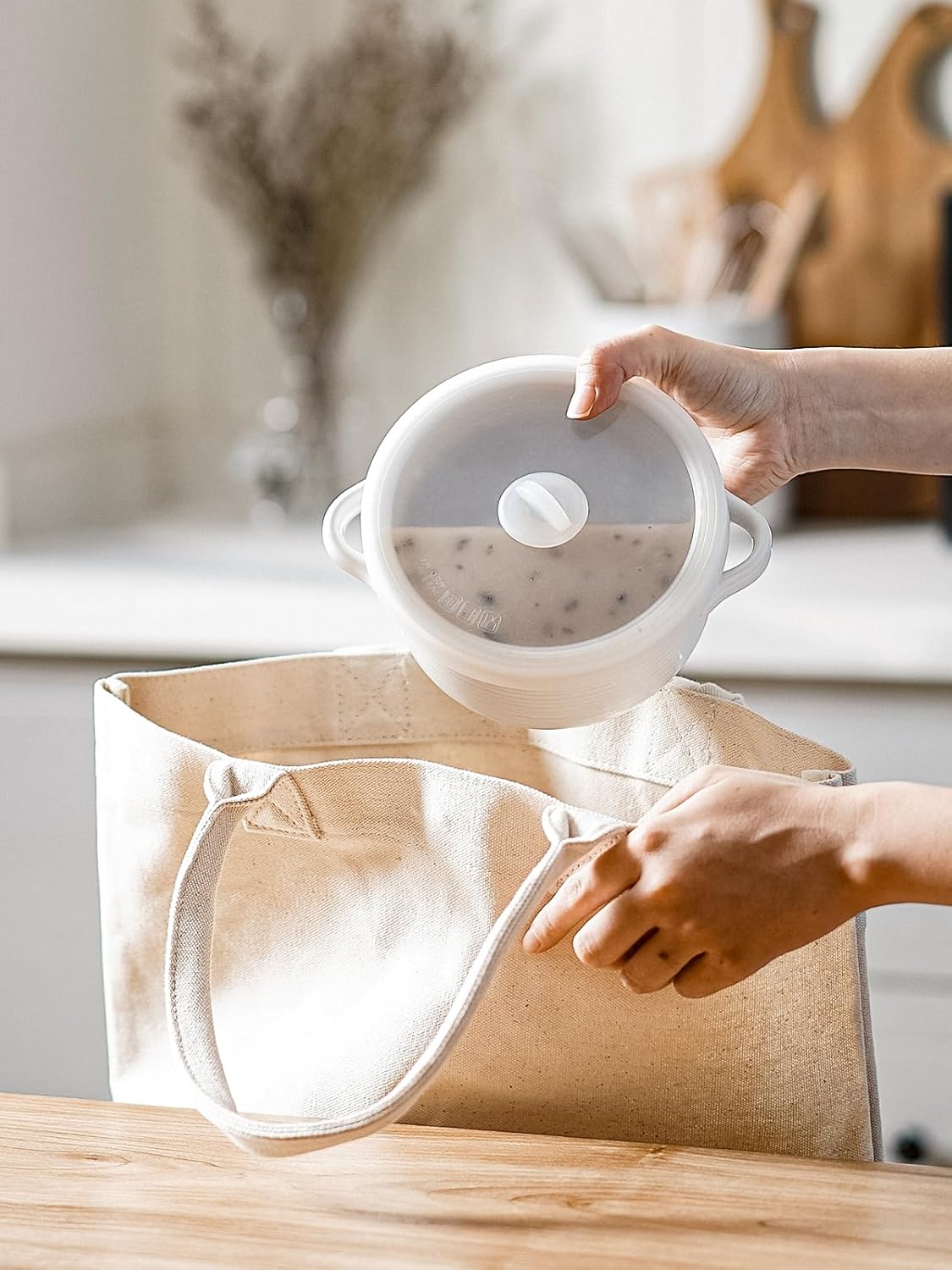 LE TAUCI Tazones de sopa con asas y tapas de silicona, cuencos de cerámica de 28 onzas de cebolla francesa, aptos para horno y microondas, para cereales, chiles y estofados, platos de sopa no tóxicos,