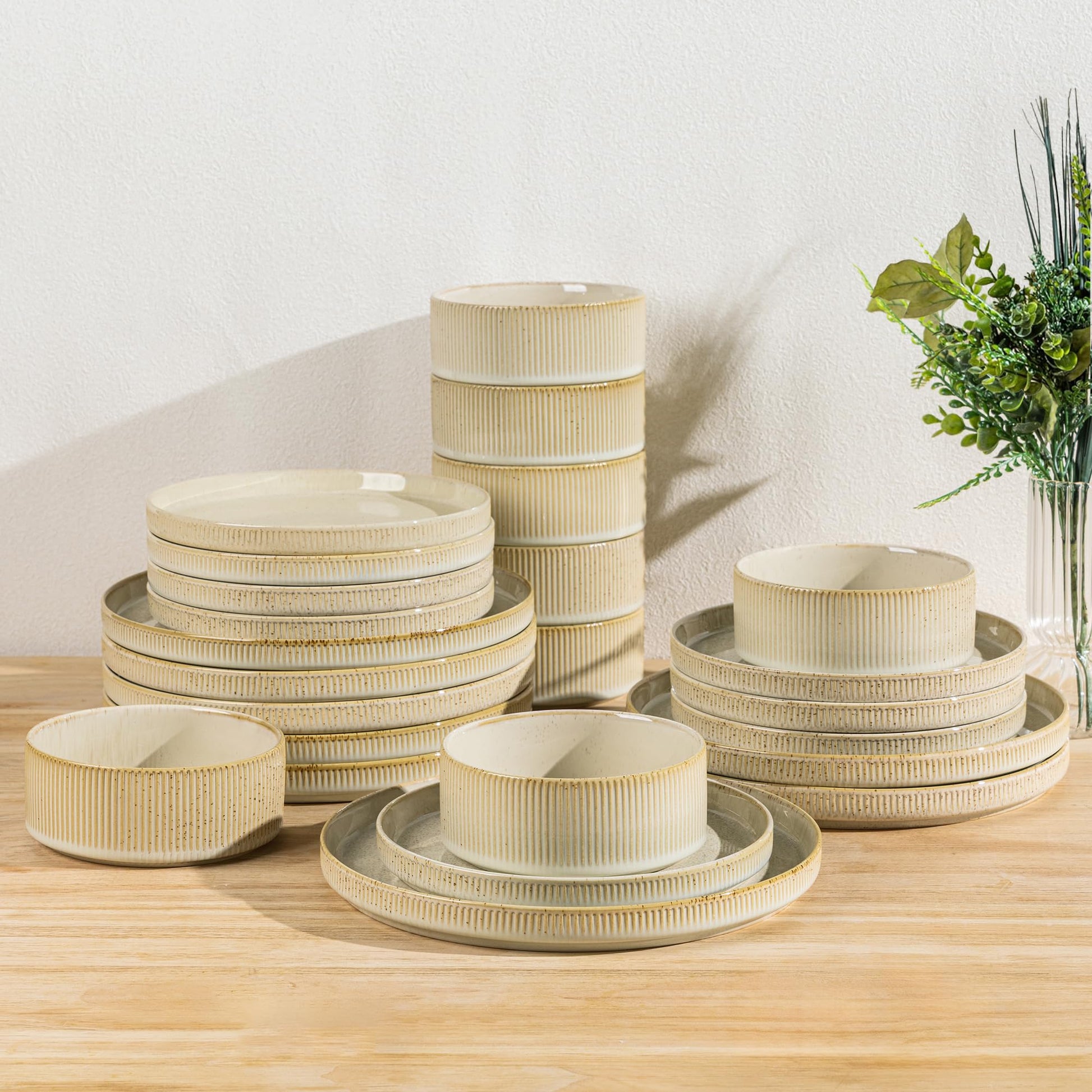 TheTerra Ceramic Dinnerware Sets for 4, 12 Pieces Porcelain Lightweight Plates and Bowls Sets, Scratch Resistant Dish Set, Oven & Microwave & Dishwasher Safe, Bright White