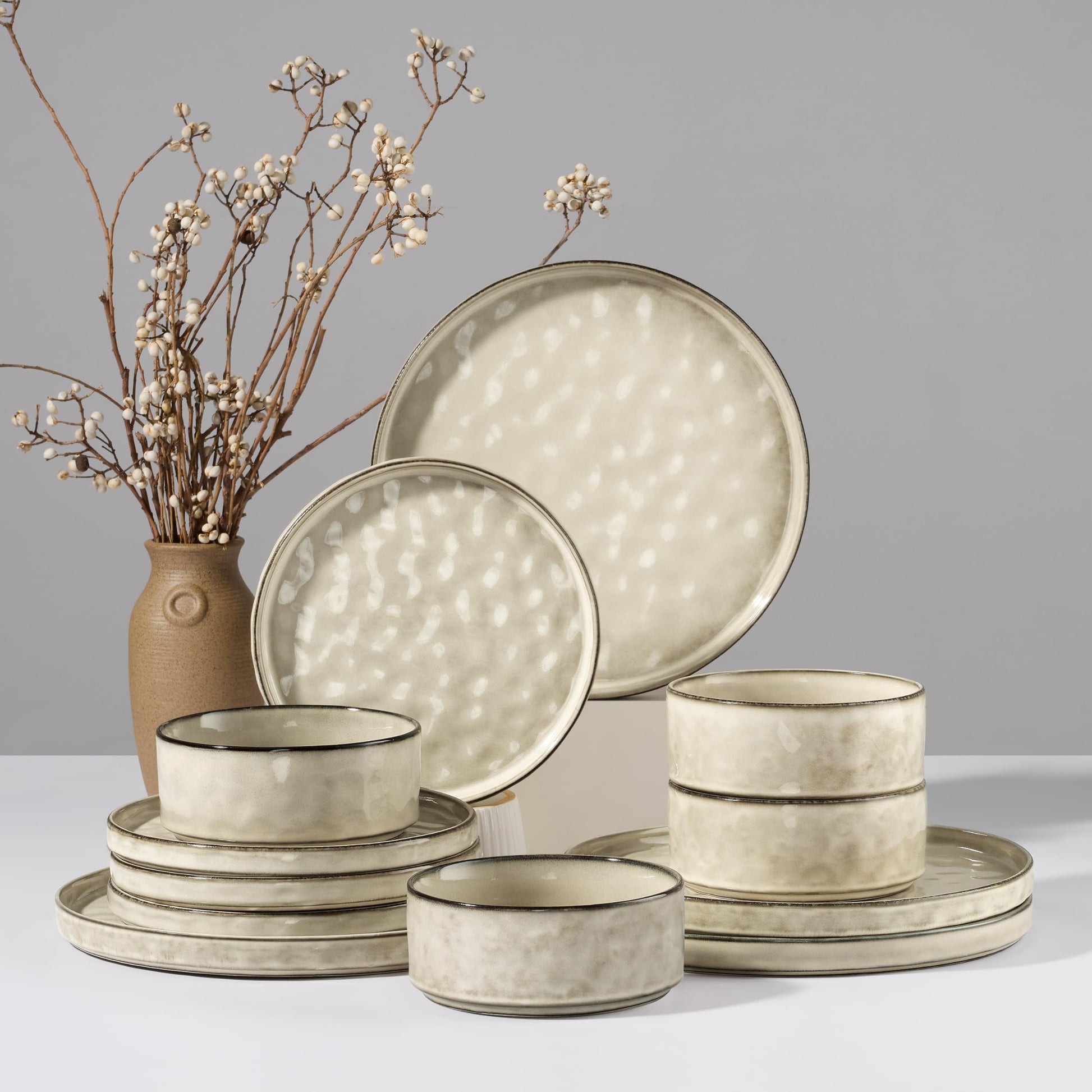 HaWare Dinnerware Sets, 12-Piece Plates and Bowls Set, Stoneware Dish Set for 4, Ceramic Dinnerware for Home Restaurant, Chip and Scratch Resistant, Microwave and Dishwasher Safe, Speckled White