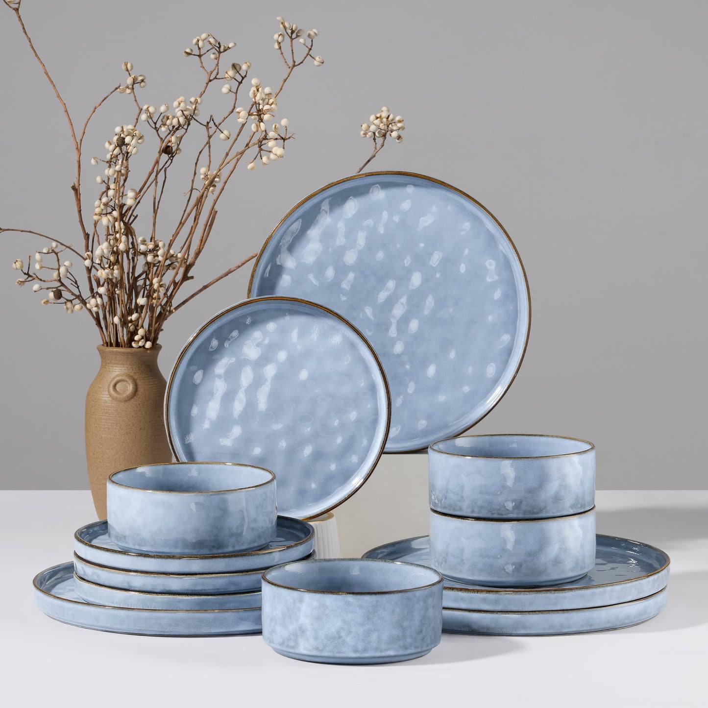 HaWare Dinnerware Sets, 12-Piece Plates and Bowls Set, Stoneware Dish Set for 4, Ceramic Dinnerware for Home Restaurant, Chip and Scratch Resistant, Microwave and Dishwasher Safe, Speckled White