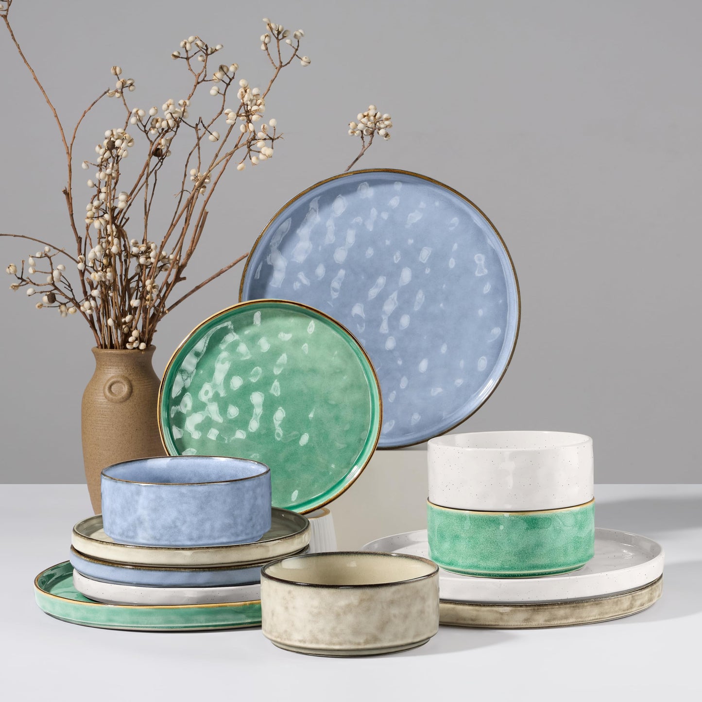 HaWare Dinnerware Sets, 12-Piece Plates and Bowls Set, Stoneware Dish Set for 4, Ceramic Dinnerware for Home Restaurant, Chip and Scratch Resistant, Microwave and Dishwasher Safe, Speckled White