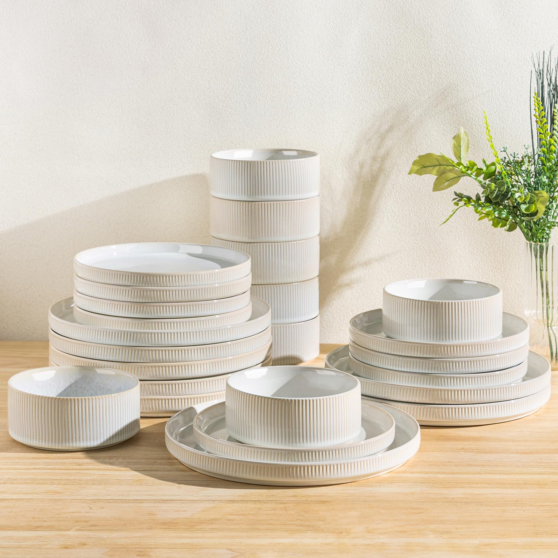 TheTerra Ceramic Dinnerware Sets for 4, 12 Pieces Porcelain Lightweight Plates and Bowls Sets, Scratch Resistant Dish Set, Oven & Microwave & Dishwasher Safe, Bright White