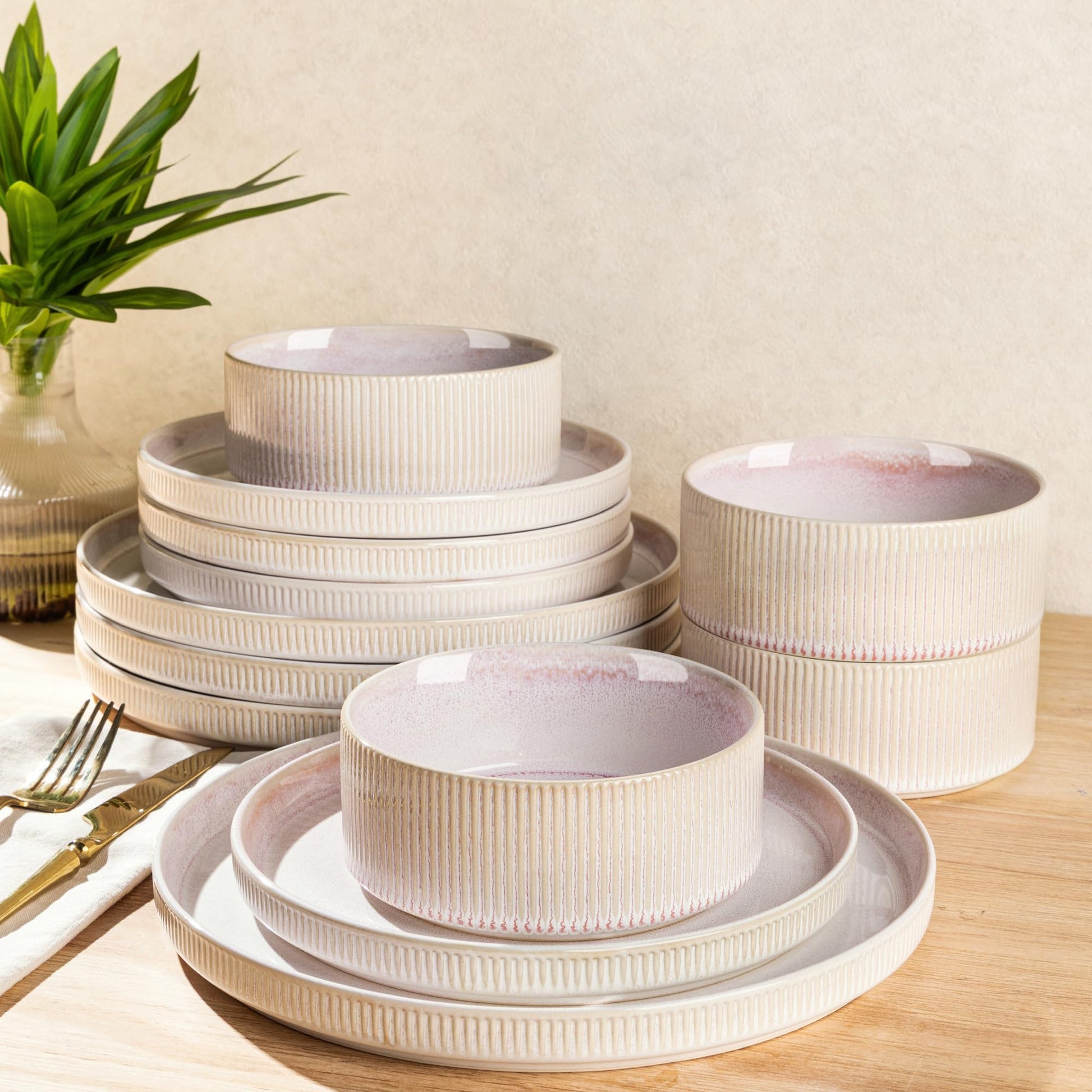 TheTerra Ceramic Dinnerware Sets for 4, 12 Pieces Porcelain Lightweight Plates and Bowls Sets, Scratch Resistant Dish Set, Oven & Microwave & Dishwasher Safe, Bright White