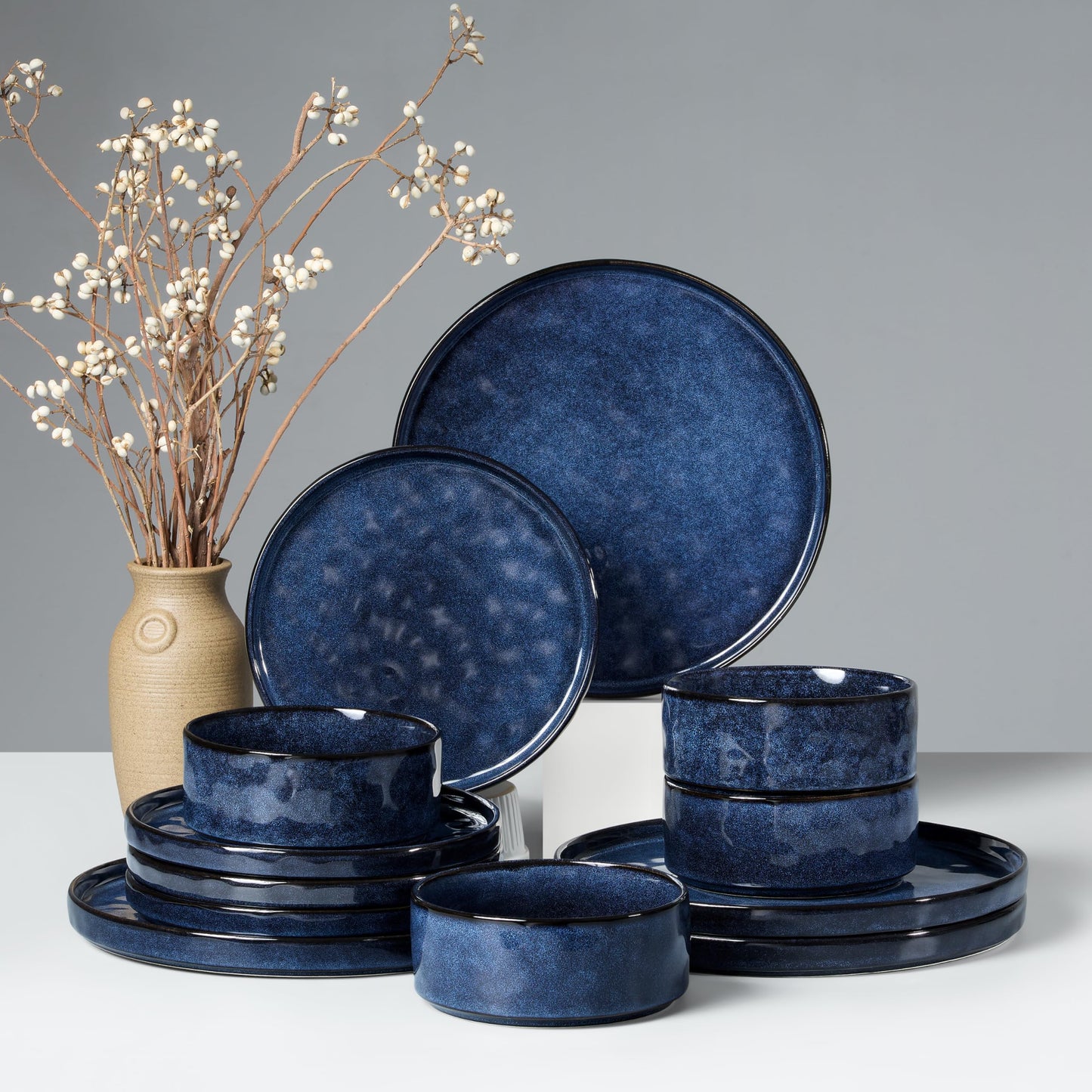 HaWare Dinnerware Sets, 12-Piece Plates and Bowls Set, Stoneware Dish Set for 4, Ceramic Dinnerware for Home Restaurant, Chip and Scratch Resistant, Microwave and Dishwasher Safe, Speckled White
