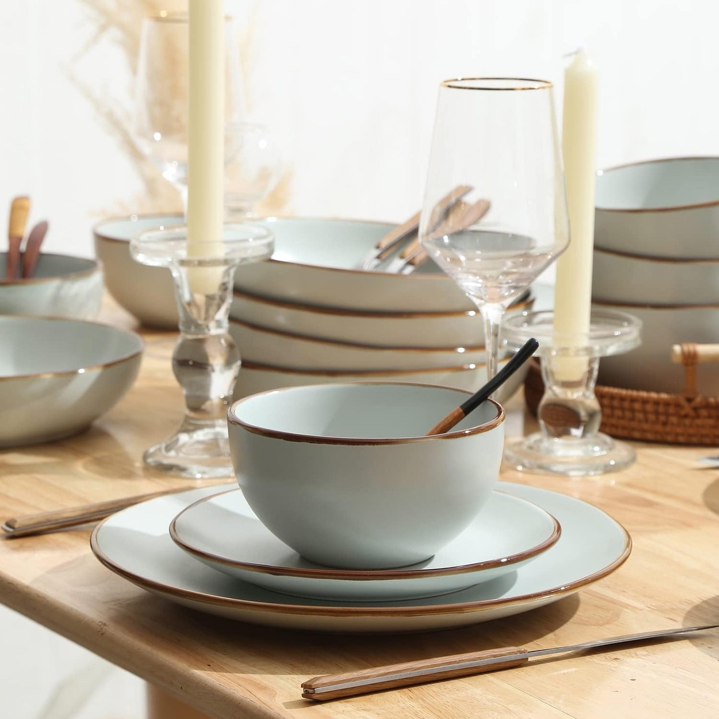 Stone Lain, Stoneware, Service for 4, Light Green, Plates and Bowls Sets, Dinnerware Set with 4 Dinner - & 4 Salad Plates, 4 Pasta - & 4 Round Bowls, Dishwasher & Microwave Safe, 16-Piece