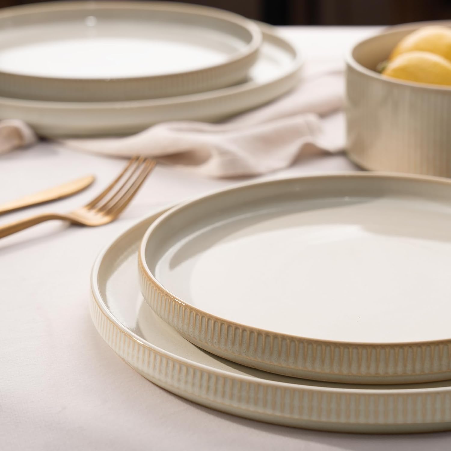 famiware Star Salad Plates for 6, 8 inches Plate Set, Stoneware Dinnerware, Small Dinner Plates for Dessert, Salad, Appetizer, Cappuccino White