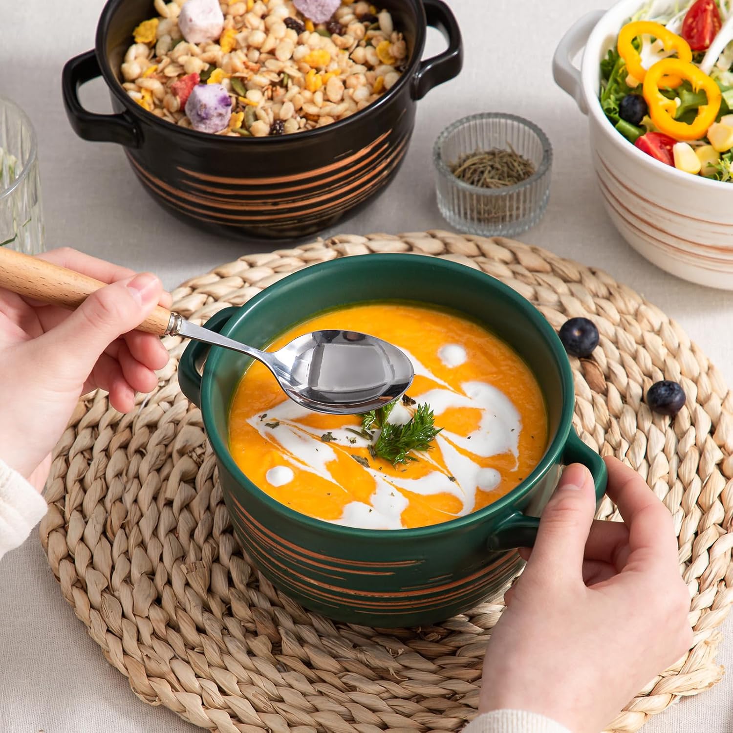YUN TAO French Onion Soup Bowls with Handles, Ceramic Soup Serving Bowl Crocks 32 Ounces for Cereal,Ramen,Chilli, Beef Stew, Pot Pies, Oven Safe, Set of 4
