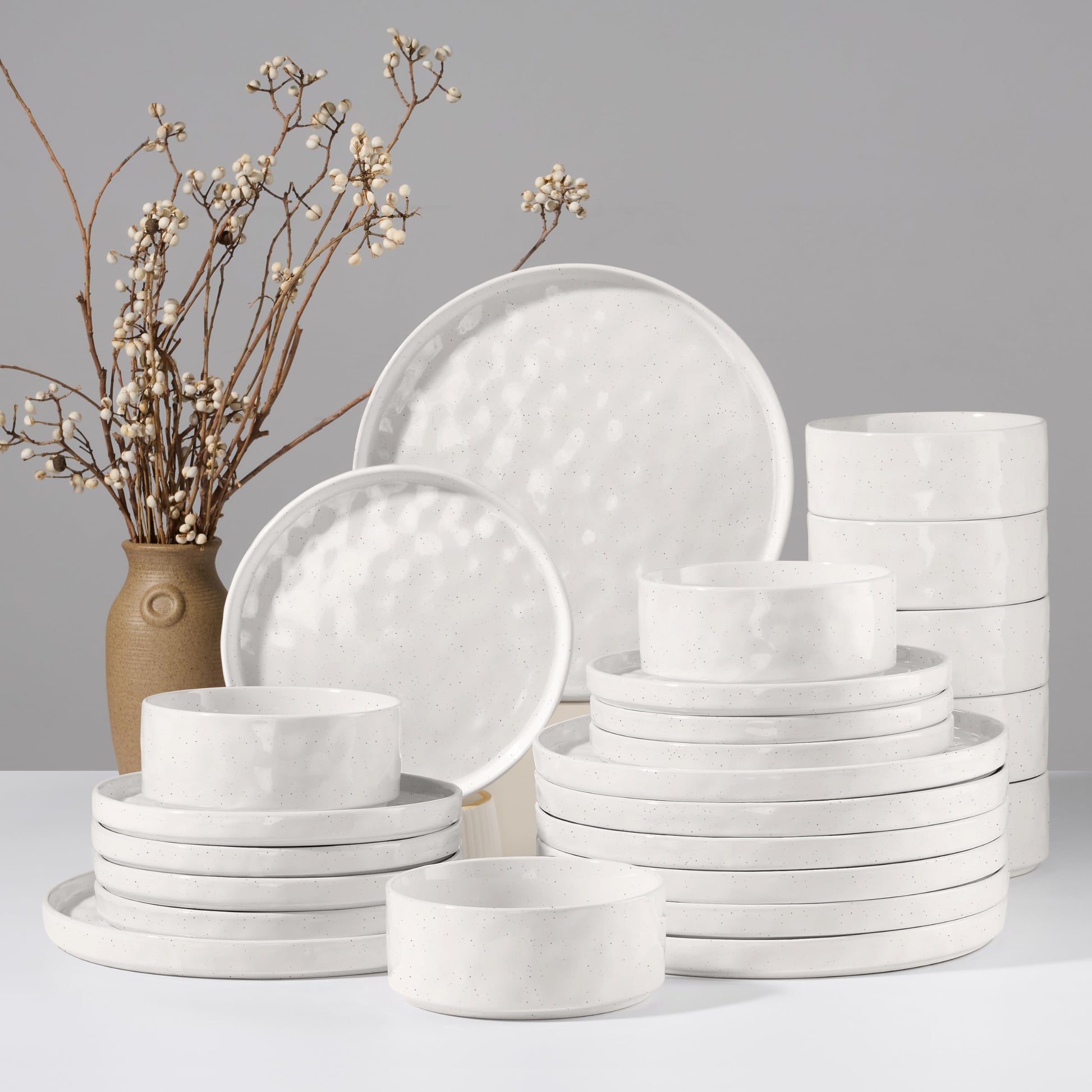 HaWare Dinnerware Sets, 12-Piece Plates and Bowls Set, Stoneware Dish Set for 4, Ceramic Dinnerware for Home Restaurant, Chip and Scratch Resistant, Microwave and Dishwasher Safe, Speckled White